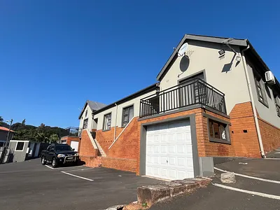 3 Bedroom Townhouse To Rent in Durban North - cELz.webp
