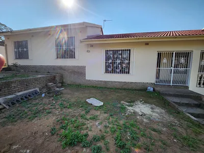 3 Bedroom House To Rent in Queensburgh - Scc9.webp