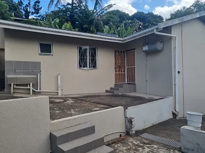1 Bedroom Apartment To Rent in Chatsworth - img