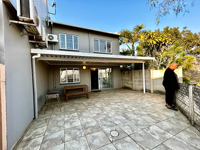 3 Bedroom Townhouse For Sale in Durban - img