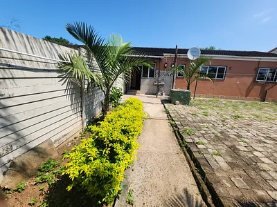 2 Bedroom House To Rent in Phoenix - xNE3.webp