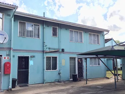 2 Bedroom Townhouse For Sale in Pinetown - L2Jg.webp