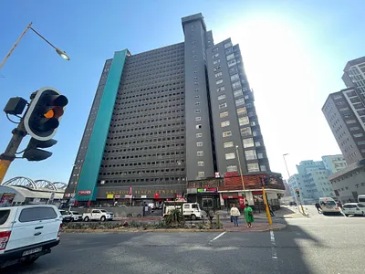 3 Bedroom Apartment For Sale in Durban - bzAa.webp
