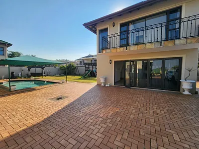 1.5 Bedroom Apartment To Rent in Umhlanga - XHQq.webp