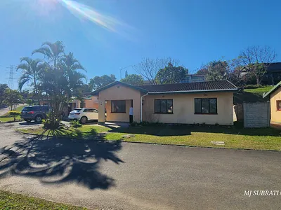 3 Bedroom Townhouse For Sale in Durban - uTYE.webp