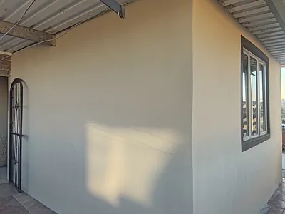 2 Bedroom House To Rent in Chatsworth - dDaR.webp