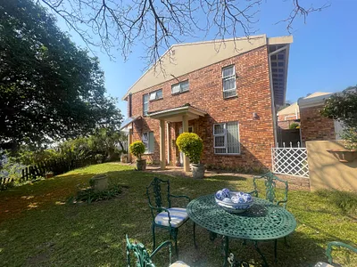 3 Bedroom Townhouse For Sale in Pinetown - AkFM.webp