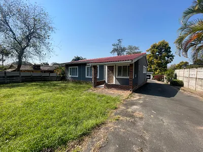 3 Bedroom House To Rent in Pinetown - cgMG.webp