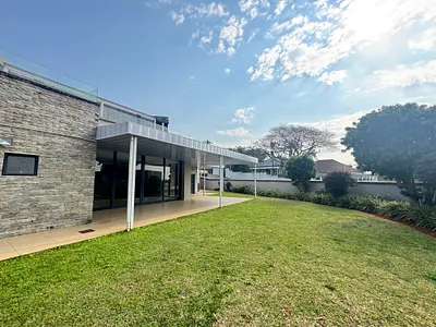 3 Bedroom Apartment To Rent in Durban - 3tsl.webp