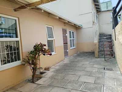 3 Bedroom Townhouse For Sale in Durban - 7zj9.webp