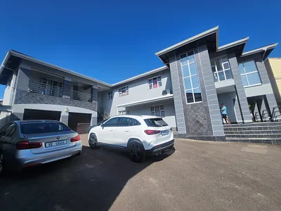 2 Bedroom House To Rent in Chatsworth - 9Cjq.webp