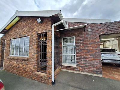 4 Bedroom House For Sale in Durban - nRhw.webp