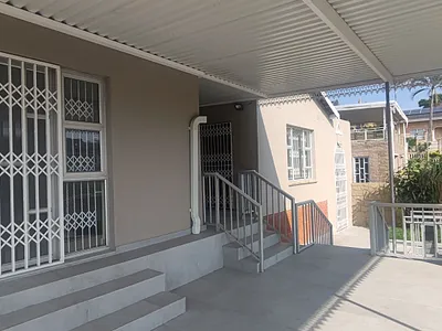 4 Bedroom House To Rent in Chatsworth - HJ6C.webp