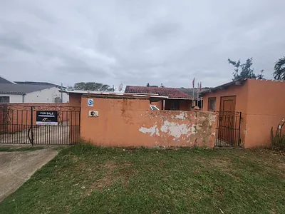 3 Bedroom House For Sale in Phoenix - bztR.webp