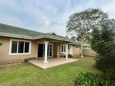 3 Bedroom Townhouse To Rent in Mount Edgecombe - ct83.webp