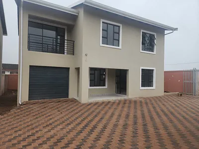 3 Bedroom Townhouse For Sale in Phoenix - img