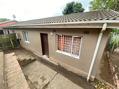 2 Bedroom House To Rent in Pinetown - U9TU.webp