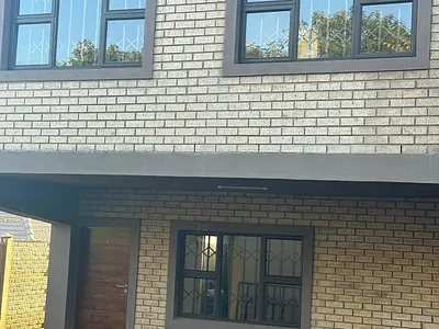 3 Bedroom Apartment To Rent in Durban - JCsx.webp