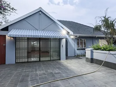 4 Bedroom House To Rent in Durban - 9TPh.webp