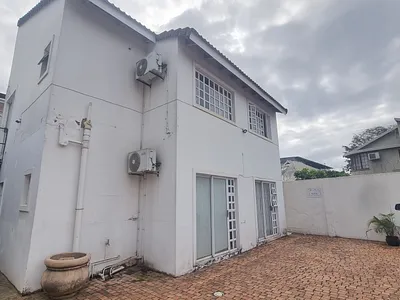 0.5 Bedroom Apartment To Rent in Durban - RYHd.webp