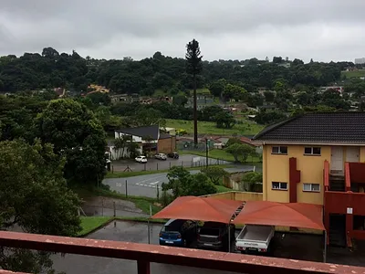 3 Bedroom Apartment To Rent in Pinetown - 3Vmp.webp