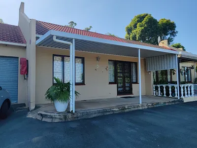 2 Bedroom Townhouse To Rent in Queensburgh - zAxd.webp