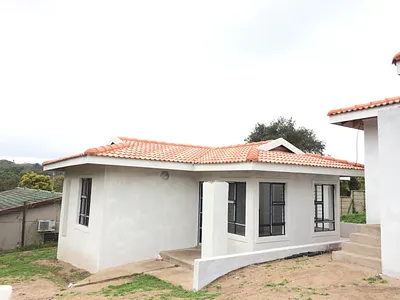 2 Bedroom Townhouse To Rent in Pinetown - u9MF.webp