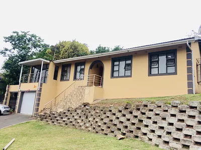 3 Bedroom House To Rent in Pinetown - mnCX.webp