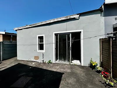 1 Bedroom Apartment To Rent in Durban - HiM3.webp