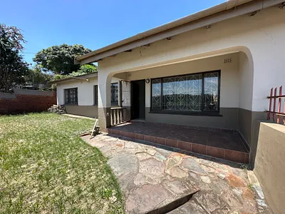 3 Bedroom House To Rent in Claire Estate, Durban - 6Ao2.webp