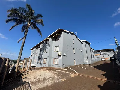 3 Bedroom Apartment To Rent in Durban - dvKA.webp