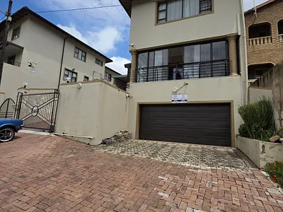3 Bedroom House For Sale in Chatsworth - Kdtp.webp