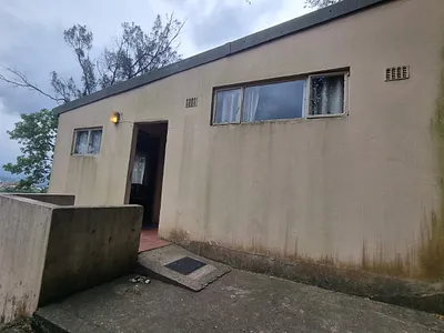 2 Bedroom House To Rent in Durban - rdjT.webp