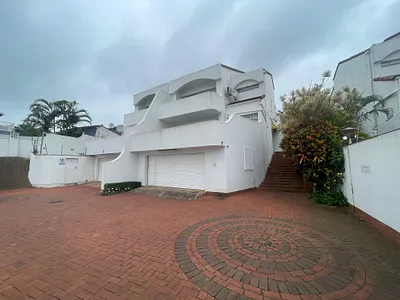 3 Bedroom Townhouse To Rent in Durban - 59vr.webp