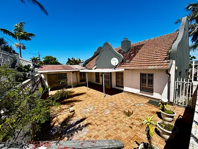 5 Bedroom House To Rent in Durban - 1jCC.webp