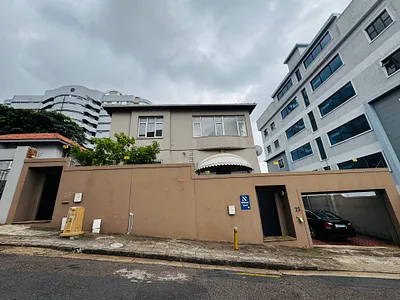 3 Bedroom Apartment To Rent in Durban - 6btg.webp