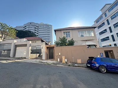 3 Bedroom Apartment To Rent in Durban - dm8l.webp