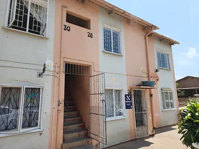 2 Bedroom Apartment To Rent in Phoenix - rZAE.webp