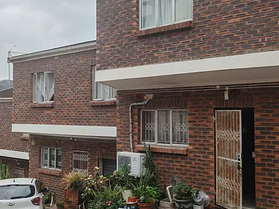 3 Bedroom Apartment To Rent in Durban - LYrw.webp