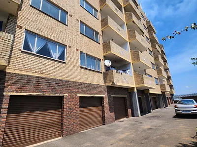 3 Bedroom Apartment To Rent in Isipingo - S02Z.webp