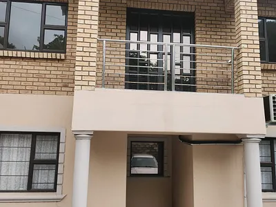 2 Bedroom Apartment To Rent in Chatsworth - zmrG.webp