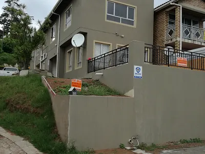 4 Bedroom House For Sale in Chatsworth - crQH.webp