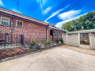 2 Bedroom Townhouse For Sale in Pinetown - img