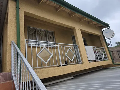 2 Bedroom Apartment To Rent in Chatsworth - 0Qh8.webp