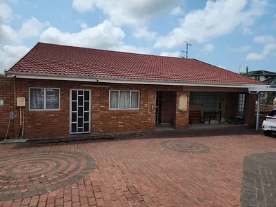 3 Bedroom House To Rent in Durban - kMR2.webp