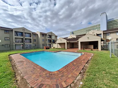 2 Bedroom Apartment For Sale in Durban - aoWM.webp
