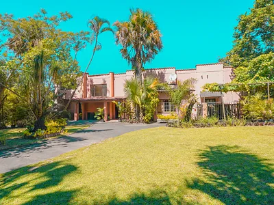 8 Bedroom House For Sale in Pinetown - I8fo.webp