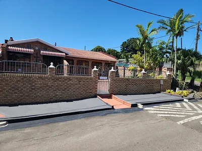 4 Bedroom House For Sale in Phoenix - O2l2.webp