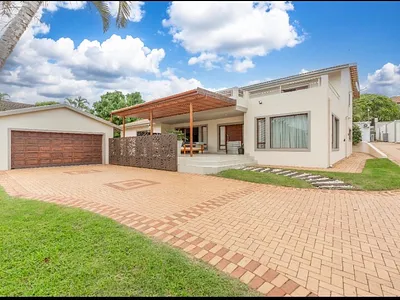 4 Bedroom House For Sale in Umhlanga - Cva4.webp