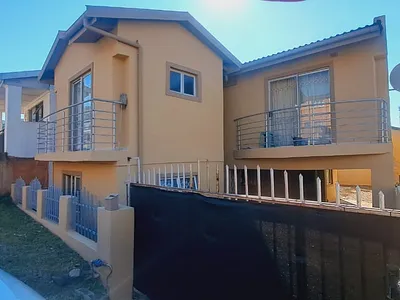 1 Bedroom Apartment To Rent in Chatsworth - bzJV.webp